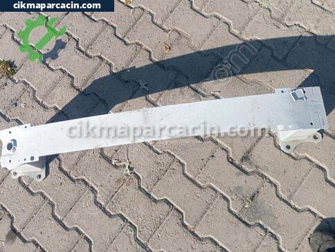 Ford Focus Ön Tampon Demiri çıkma parça