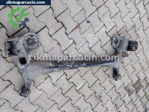 Opel Corsa Arka Dingil çıkma parça