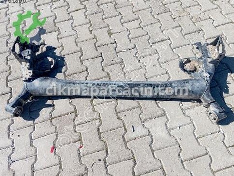 Renault Kadjar Arka Dingil çıkma parça