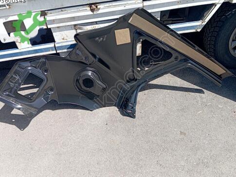Toyota Auris Sol Arka Çamurluk çıkma parça