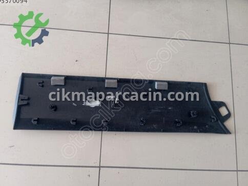 Ford Transit Kapı Çıtası çıkma parça