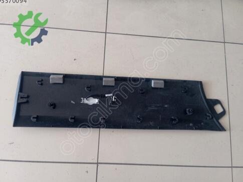 Ford Transit Kapı Çıtası çıkma parça