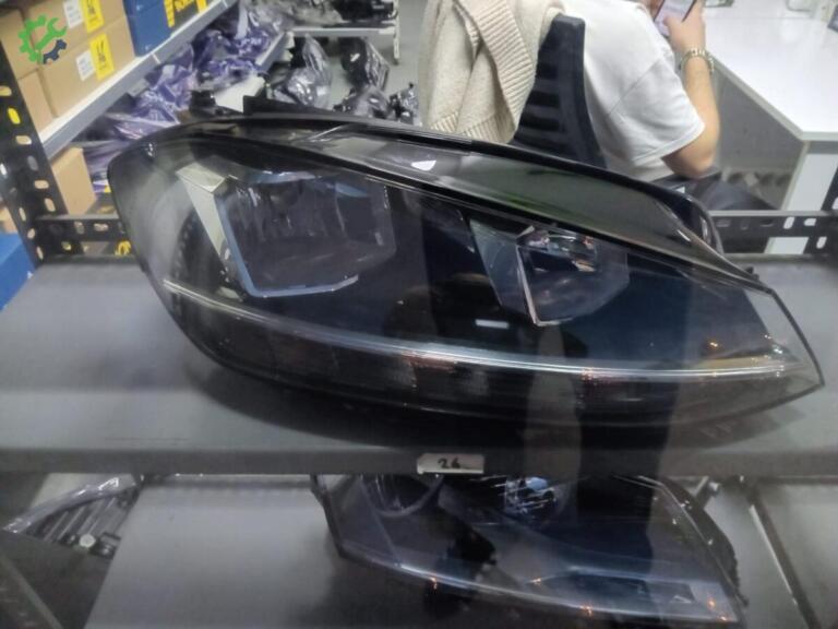 Volkswagen Golf LED Far çıkma parça