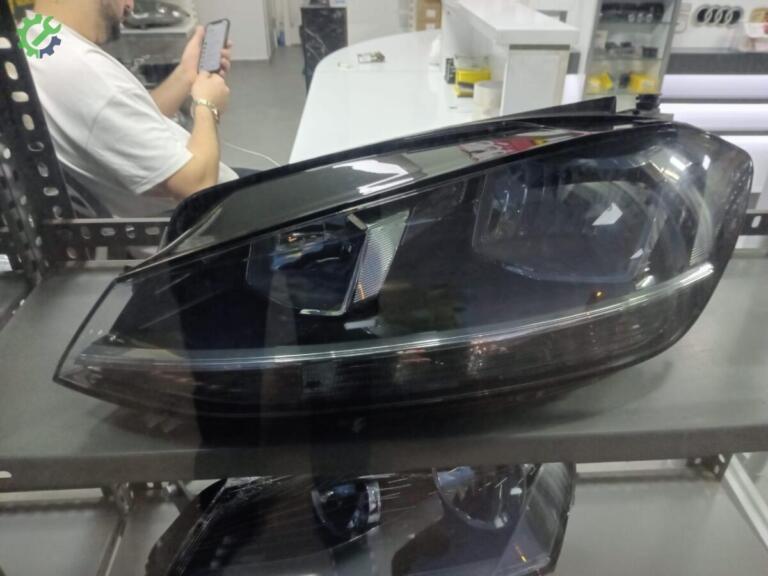 Volkswagen Golf LED Far çıkma parça