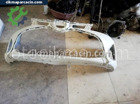 Toyota Auris Ön Tampon çıkma parça