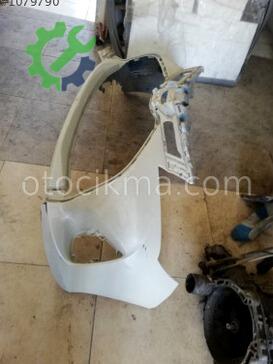 Toyota Auris Ön Tampon çıkma parça