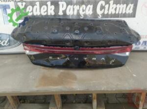 2019 2021 Hyundai Elantra arka bagaj kapağı