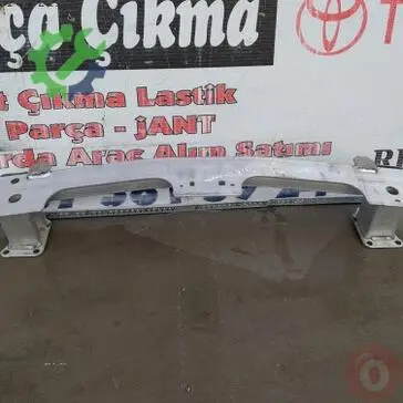 Peugeot 2008 Ön Tampon Demiri çıkma parça