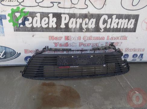 Toyota Corolla Tampon Izgarası çıkma parça