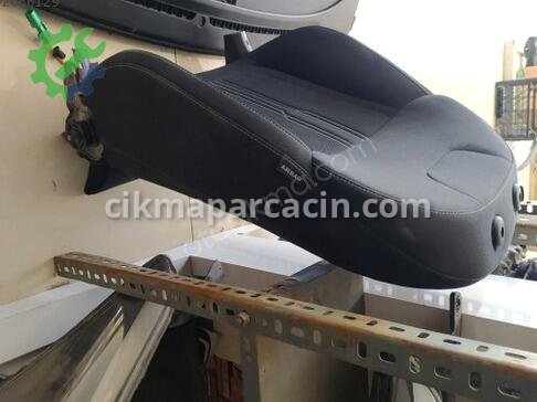 Hyundai Tucson Sağ Ön Koltuk çıkma parça