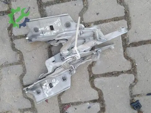Opel Insignia Sağ Bagaj Menteşesi çıkma parça