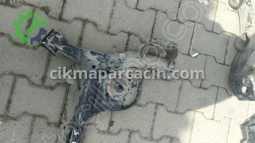 Renault Clio Arka Dingil çıkma parça