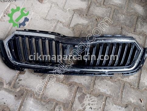 Skoda Octavia Ön Panjur çıkma parça