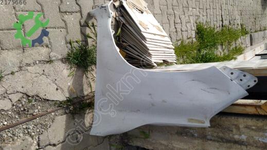 Toyota Hilux Sol Ön Çamurluk çıkma parça