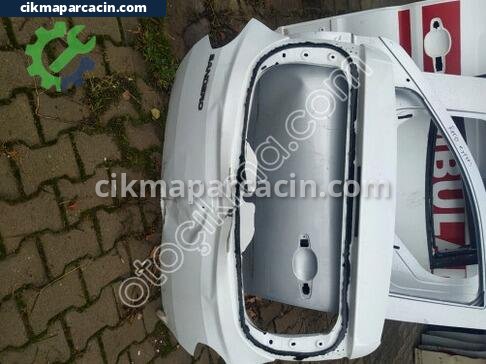 Dacia Sandero Bagaj Kapağı çıkma parça