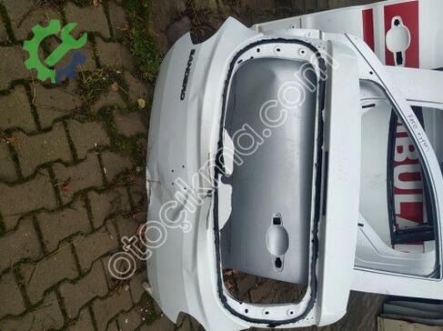 Dacia Sandero Bagaj Kapağı çıkma parça