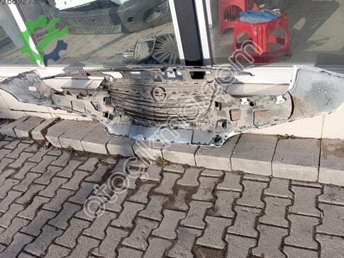 Opel Combo Ön Tampon çıkma parça
