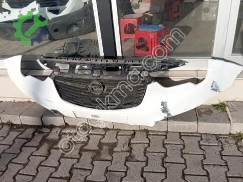 Opel Combo Ön Tampon çıkma parça