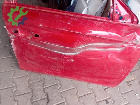 Opel Corsa Sağ Ön Kapı çıkma parça
