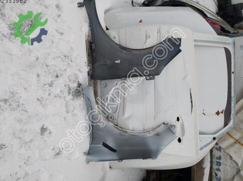 Renault Clio Sağ Ön Çamurluk çıkma parça
