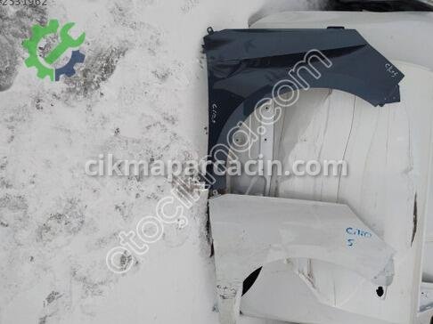 Renault Clio Sağ Ön Çamurluk çıkma parça