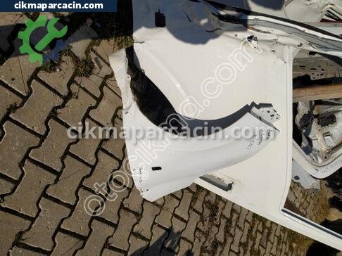 Renault Express Sol Ön Çamurluk çıkma parça