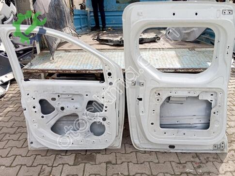 Renault Express Sol Ön Kapı çıkma parça