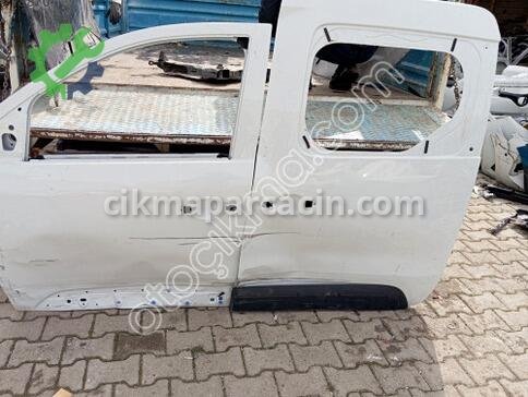 Renault Express Sol Ön Kapı çıkma parça