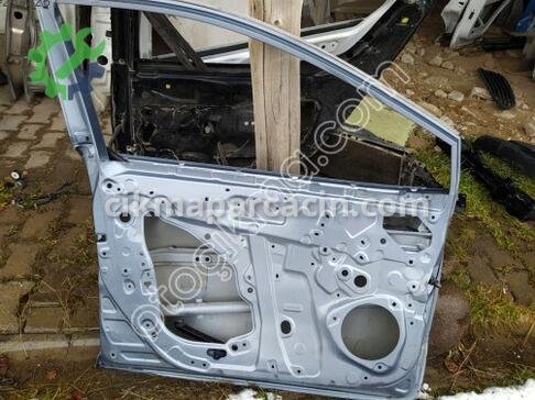 Toyota Corolla Sol Ön Kapı çıkma parça