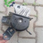 2019 2023 Toyota Corolla  üst motor kulağı