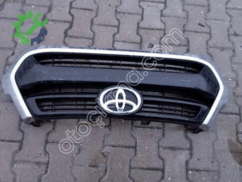 Toyota Hilux Ön Panjur çıkma parça