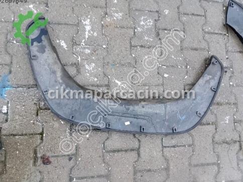 Toyota Hilux Sağ Ön Çamurluk çıkma parça