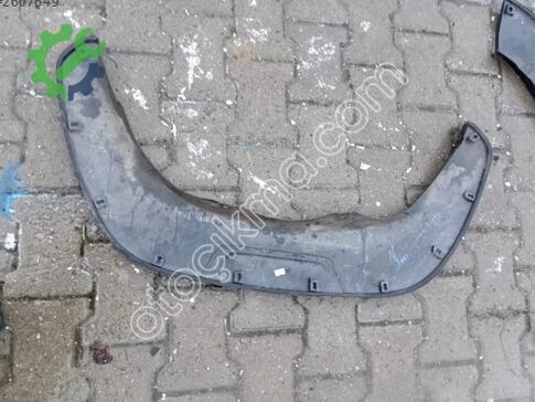 Toyota Hilux Sağ Ön Çamurluk çıkma parça