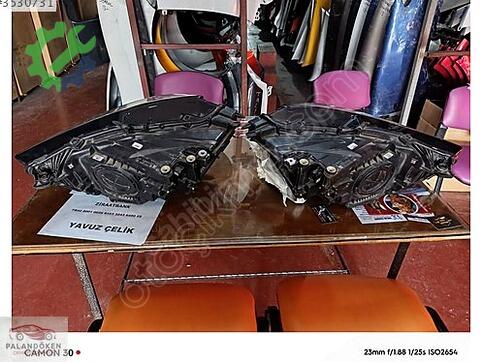 Audi Q3 Sağ Ön Far çıkma parça