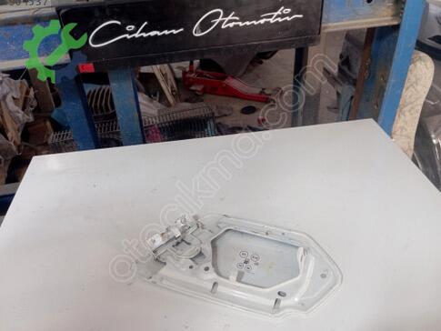 Dacia Sandero Depo Kapağı çıkma parça
