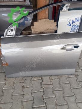 Hyundai Bayon Sol Ön Kapı çıkma parça