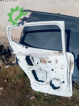 Renault Taliant Sol Arka Kapı çıkma parça