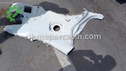Toyota Corolla Sol Arka Çamurluk çıkma parça