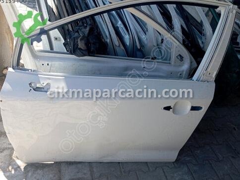 Toyota Corolla Sol Ön Kapı çıkma parça
