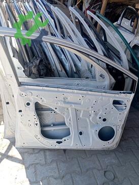 Toyota Corolla Sol Ön Kapı çıkma parça