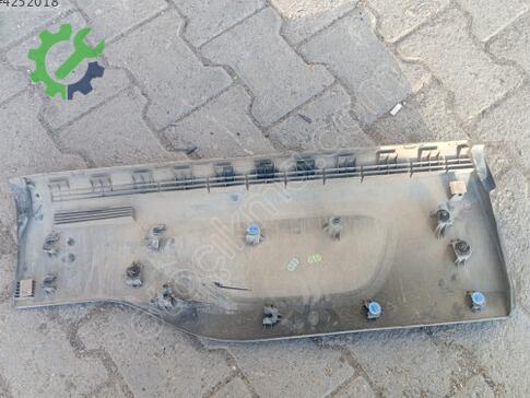 Citroen C5 Kapı Çıtası çıkma parça