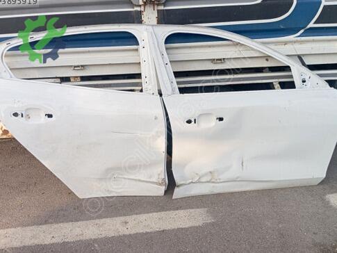 Ford Focus Sağ Ön Kapı çıkma parça