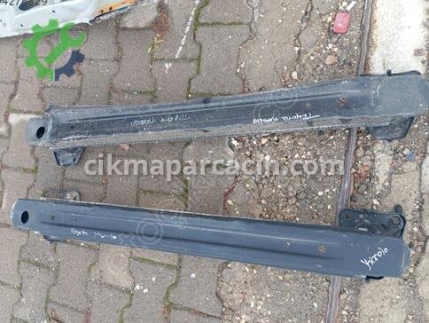 Toyota Corolla Arka Tampon Demiri çıkma parça