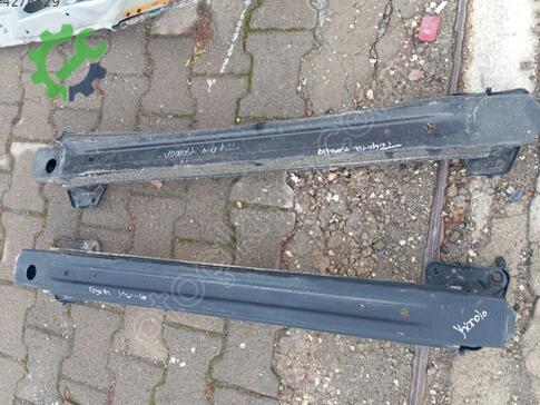 Toyota Corolla Arka Tampon Demiri çıkma parça