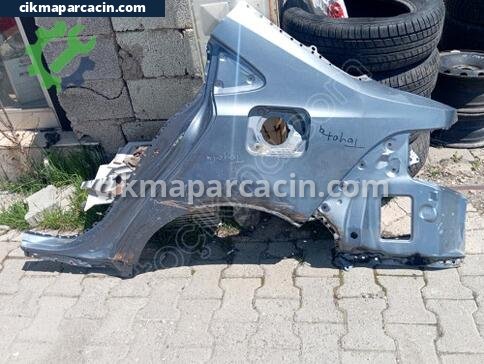 Toyota Corolla Sol Arka Çamurluk çıkma parça