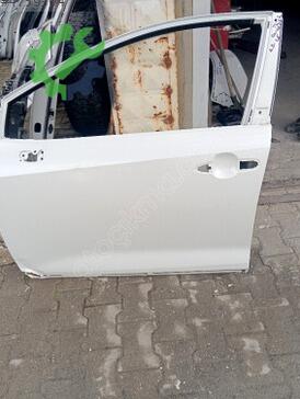 Toyota Corolla Sol Ön Kapı çıkma parça