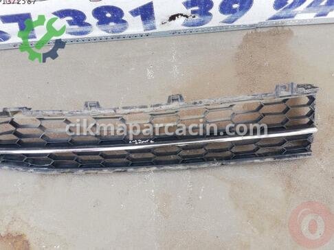 Skoda Superb Tampon Izgarası çıkma parça