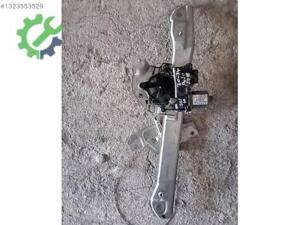 2019 2023 Peugeot 208 sol ön cam kirokusu