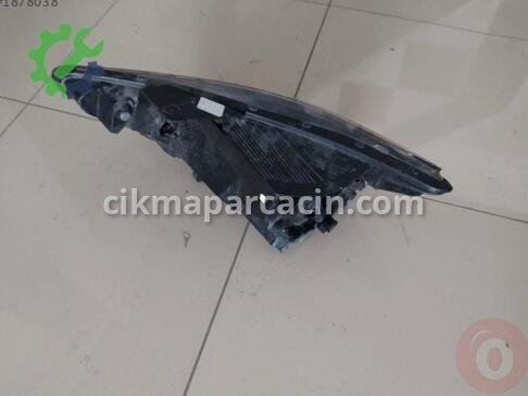 Hyundai i20 Sağ Ön Far çıkma parça
