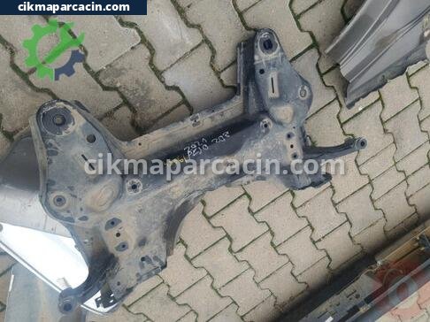 Peugeot 208 Travers çıkma parça